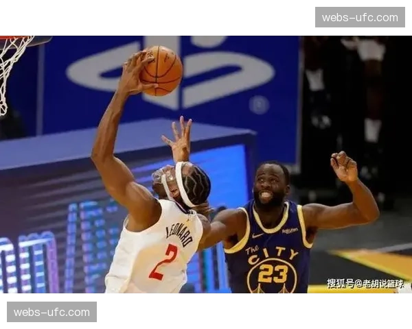 更衣室领袖：追梦格林如何指挥勇士队的防守轮转与反击发起