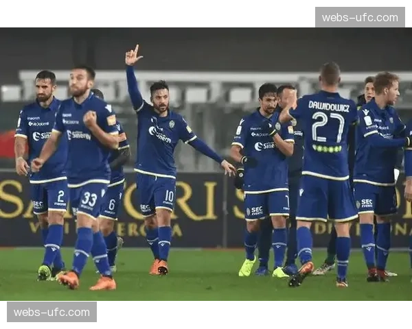 聚焦那不勒斯中场洛博特卡：他是球队由攻转守时，启动混合防守的第一信号